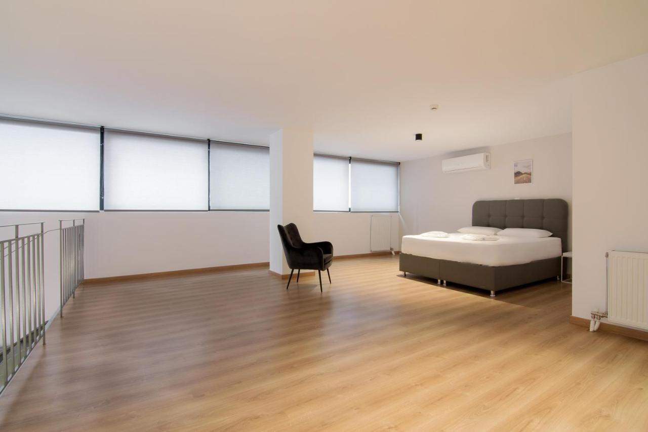 Leochares Lifestyle Apartments Aten Exteriör bild