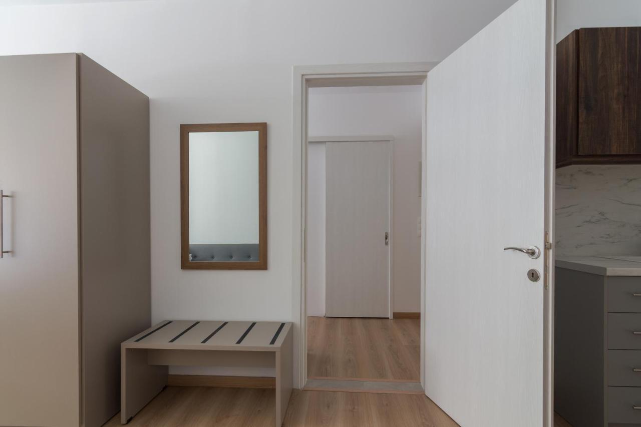 Leochares Lifestyle Apartments Aten Exteriör bild